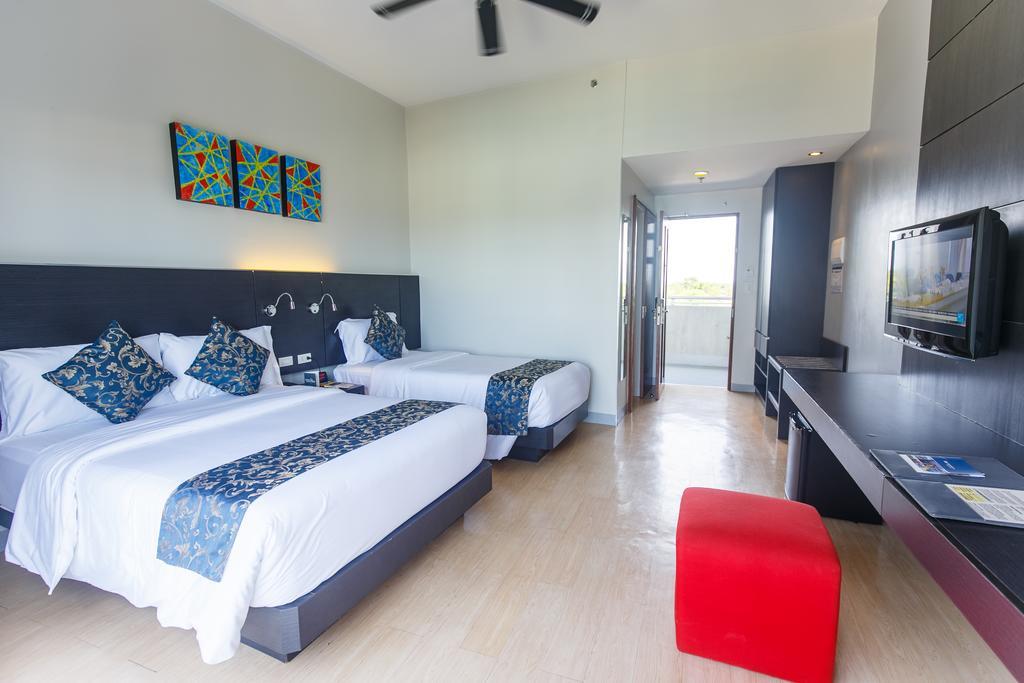 Solea Seaview Resort Lapu-Lapu City Exterior photo